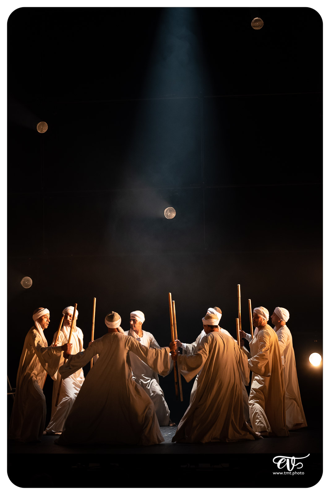 DANS LE CERCLE DES HOMMES DU NIL - CENTRE MEDHAT FAWZY DE MALLAW